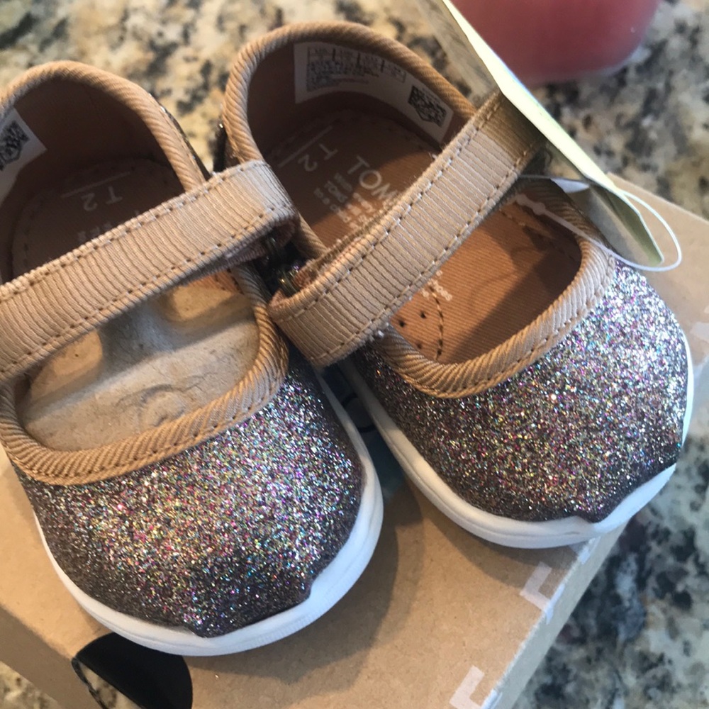 Tiny Toms Infant size 2 - Mary Jane Glimmer